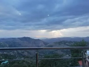 Navid's Holiday Resort and Hotel, Murree - Tret