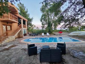 Korda Villas Residence