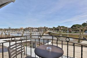 Hotels Hotel du Cap : Chambre Double Confort avec Balcon - Vue sur Port