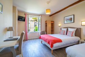 Hotels Hotel Val De Loire : photos des chambres