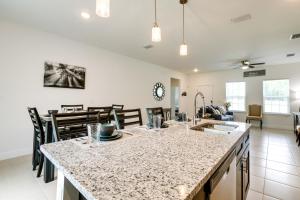 Bright, Pet-Friendly Home 16 Mi to Downtown Ocala