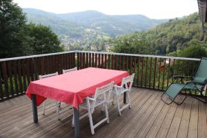 Chalets LA CHAUMIERE DE TAVOU : photos des chambres