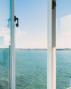 Sea View Cottage Dream By The Water