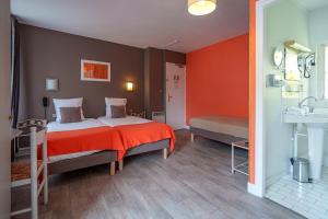 Hotels Hotel Val De Loire : photos des chambres