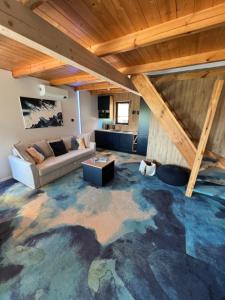 GooseHaus z prywatną sauną i jacuzzi