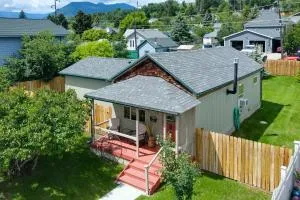 Red Lodge Retreat with Hot Tub 3 Blocks to Downtown - 库克市