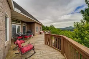 Classy Home with Hot Tub and Mt Jefferson Views! - 西杰斐逊