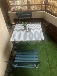 Appartements Le Petit Loup Palois - terrasse & wifi Fibre : photos des chambres