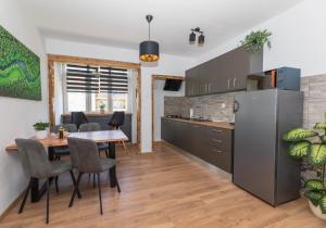 Lynx and Fox Self check-in Free parking apartment