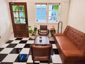 Noir Cafe And Hostel Chinatown Bangkok - Chinatown