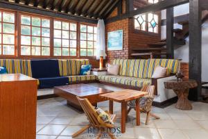 BZ46 Na quadra da praia! Casa c 5 suítes