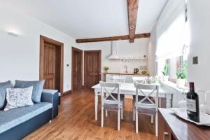 Mevo Apartament - Apartamenty 4 -6 osobowe