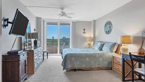 6415 Midnight Pass #606