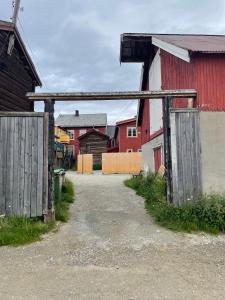Kjerkgata 6 - midt i Røros sentrum