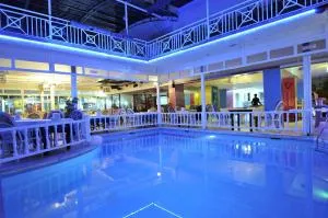 Sun Kiss Hotel - Side