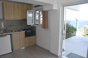 MNS Marvelous Nirvana Seascape, Creativity