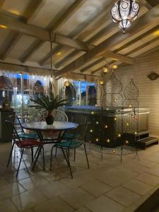Maisons de vacances Maison Chez Mariebel - 20 pers avec piscine jacuzzi sauna : photos des chambres