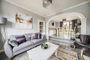 Low Rate 3 Bedroom House in Coventry, Sleeps 5, with Garden, Driveway and Street Parking, Free Fast Wi-Fi - 115AGC