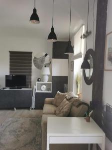 PETIT PARADIS - St MANDRIER VILLAGE