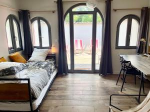 B&B / Chambres d'hotes Suite de Charme Bed n Breakfast tres proche Lyon : photos des chambres