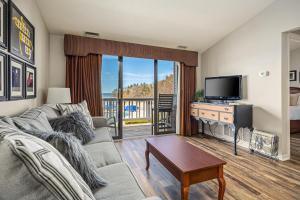 Stunning Lake Views at The Shores