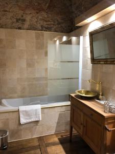 Domaine du Très-Haut - Château de Montanges