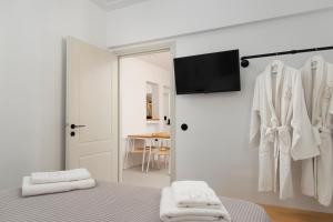ISTION ANDROS LUXURY SUITES