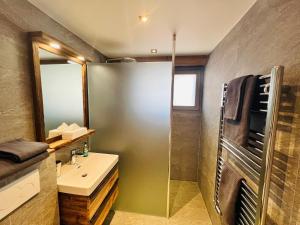 Fontainebleau Golf in Golf out