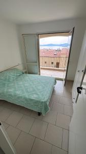 Appartements I Certali residence, boulevard pierre pasquini. Ile rousse, Corsica : photos des chambres