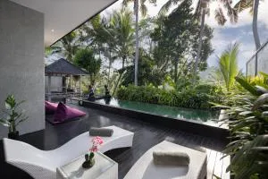 Capung Asri Eco Luxury Resort with Private Pool Villas - Bedahulu
