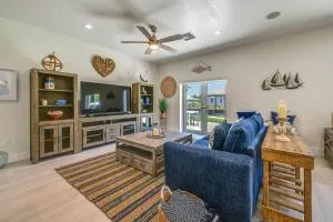 Sebring Serenity Waterfront Retreat with Boat Dock! - 锡布灵