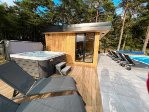 Willa Zacisze - Ostrowo - Komfortowe Apartamenty i Pokoje w cichej okolicy - Oaza spokoju