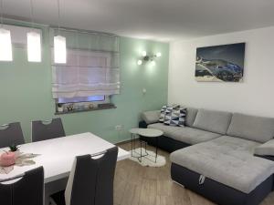 Apartments with parking space Matulji, Opatija - 21458