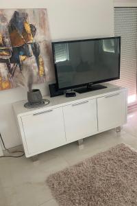 Apartments with a parking space Makarska - 21539