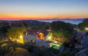 Luxury villa with a swimming pool Skrip, Brac - 17350 - Postira