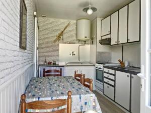 Maisons de vacances Maison Saint-Hilaire-de-Riez, 2 pieces, 3 personnes - FR-1-739-3 : photos des chambres