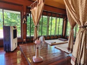 Coral Resort & Bungalows