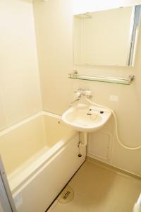 Liaison Court Universal Gateway