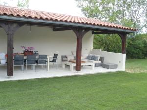 Maisons de vacances Very spacious and luxurious holiday home on quiet estate 1880 with pool : photos des chambres