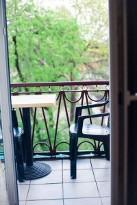 V 13 - 3 BDR Balcony, Views - Courtyard n Vokiečių