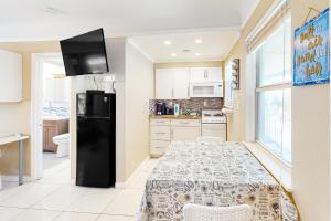 Eternal Coastal Sunshine