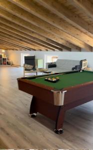 CASA EGIPCIA Preciosa casa centenaria en el Camino de Santiago