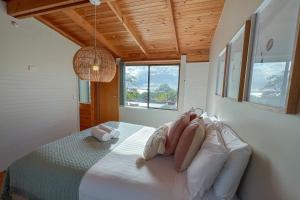 HEXAGON BEACH HOUSE Binalong Bay of Fires Views