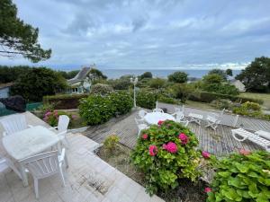 Maisons de vacances La plus belle location de GROIX Un Balcon sur la Mer Pieds dans l'Eau : photos des chambres