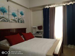 Pasay Condotel near NAIA terminal 3 (3 mins walk in)