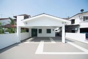 Peace Casa - Homely & Cosy - Kampong Telok