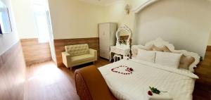 Phòng Đôi Loại Sang (Deluxe Double Room)