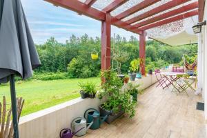 Appartements L'Adour - Appt avec terrasse vue montagne : photos des chambres