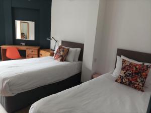 Tom Dick and Harriets Accommodation