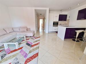 Lilly Zambratija - 4hvězdičkové hotely ve městě Zambratija